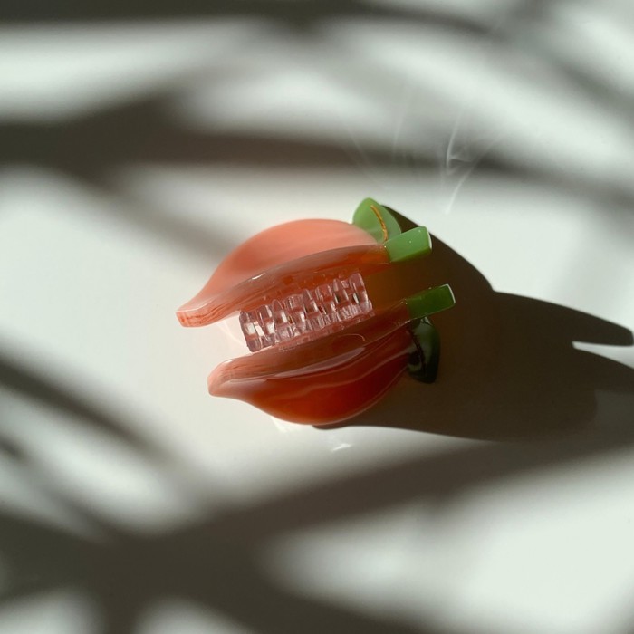 Set of 4 🍑🍑🍑🍑 Mini Peach Hair Clips