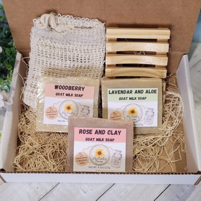3 pack of Goat Milk Bar Soap, Includes 1 Wood Soap tray & 3 Soap Saver Bags, Homemade Soap for Sensitive skin.