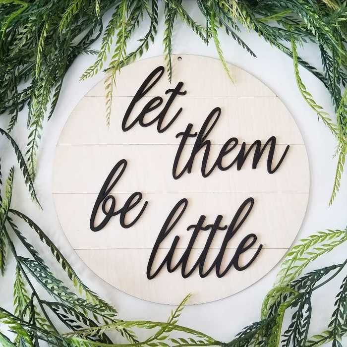 Shiplap Round Sign