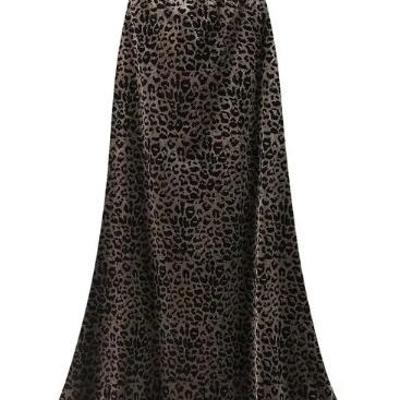 Velvet leopard midi skirt