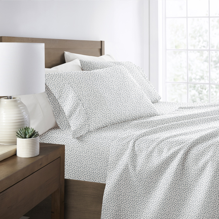 Patterned Ultra-Soft Bed Sheet Set - Delicate Blossoms