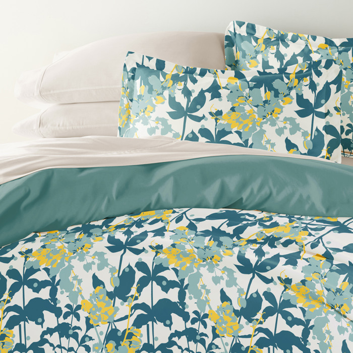 Bedding Bundle, Patterned Duvet Cover Set, White Comforter and Solid Sheet Set
