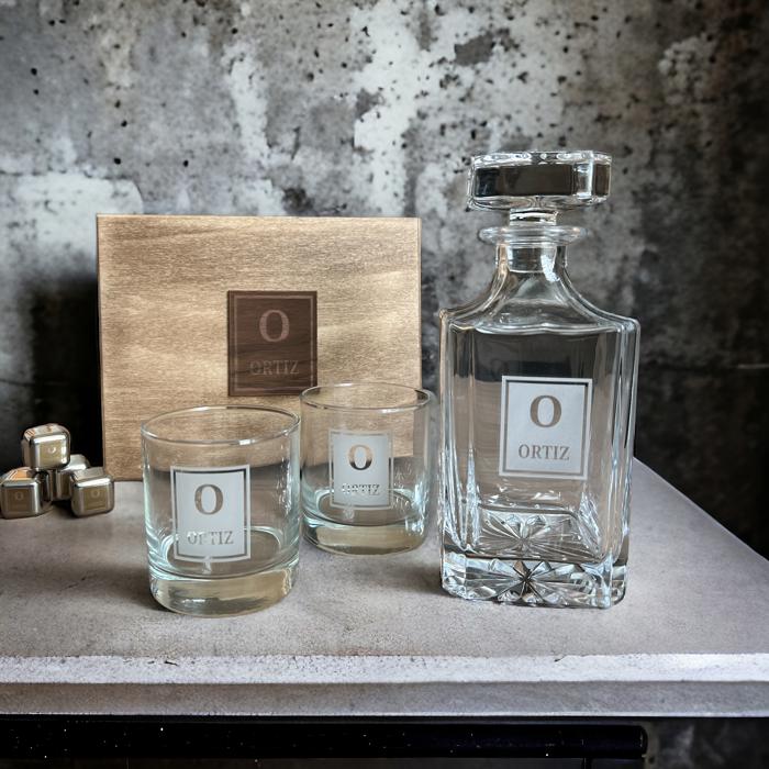 Custom Whiskey Decanter Set | Includes 2 Engraved Glasses