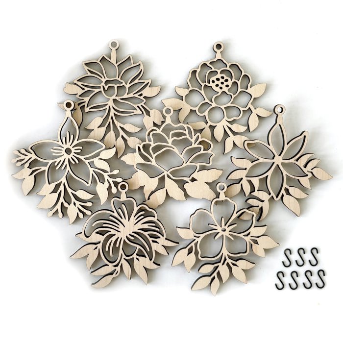 Flower Wood Bead Garland with Interchangeable Seasonal Charms