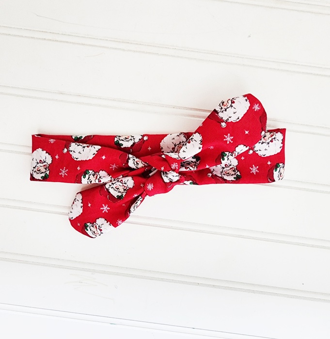 Knotted Headband - Vintage Santa