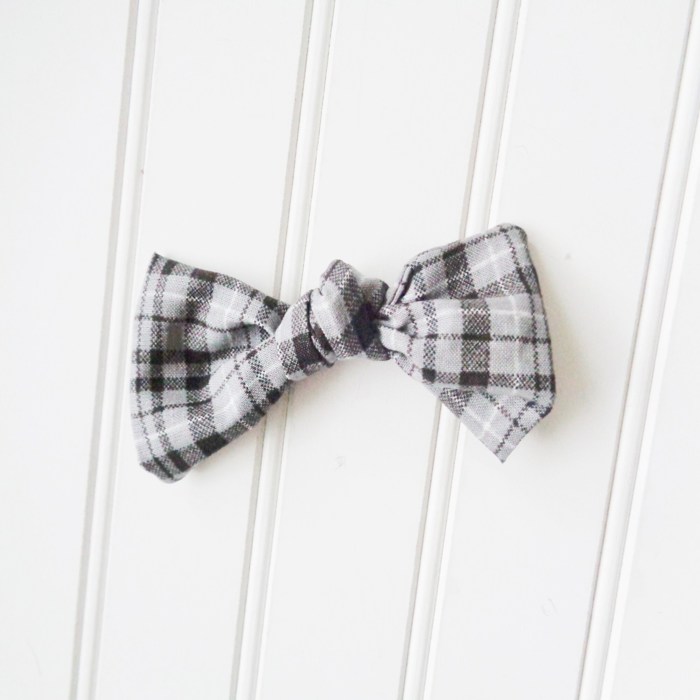 Hair Bow - Black and Gray Plaid