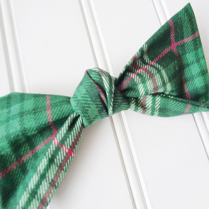 Hair Bow - Green and Berry Plaid