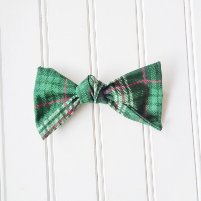 Hair Bow - Green and Berry Plaid