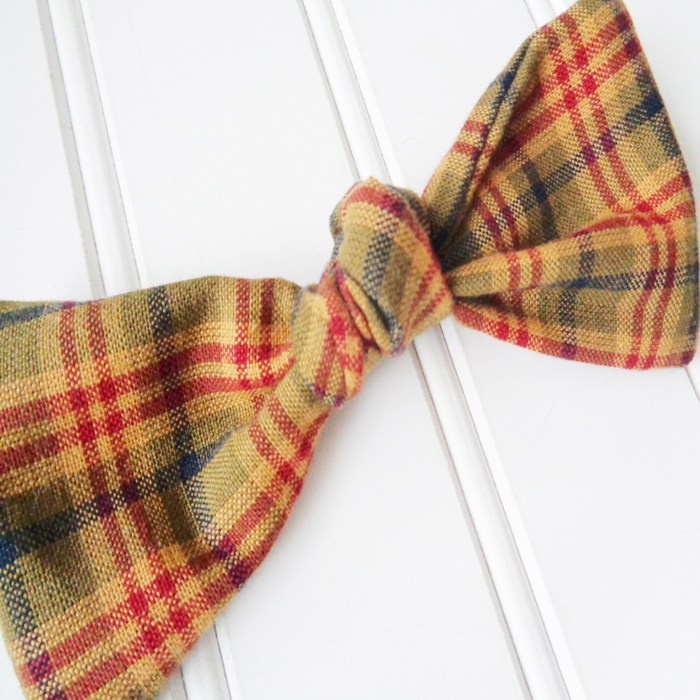 Hair Bow - Olive, Navy and Red Plaid