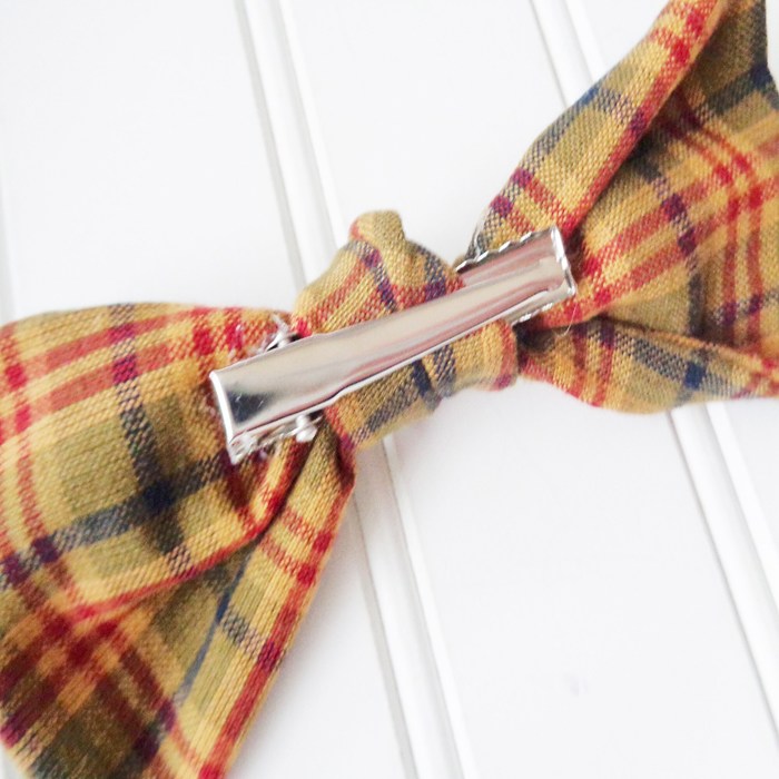Hair Bow - Olive, Navy and Red Plaid