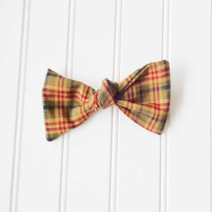 Hair Bow - Olive, Navy and Red Plaid