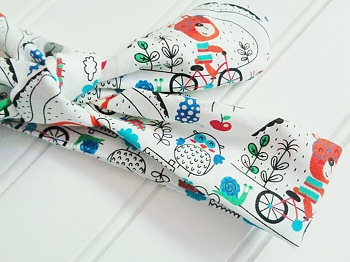 Knotted Headband - Animals at Play