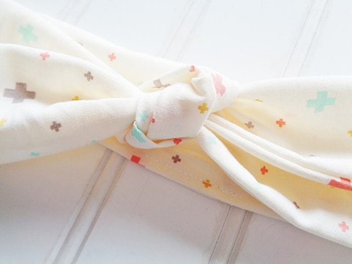 Knotted Headband - Colored Swiss Cross