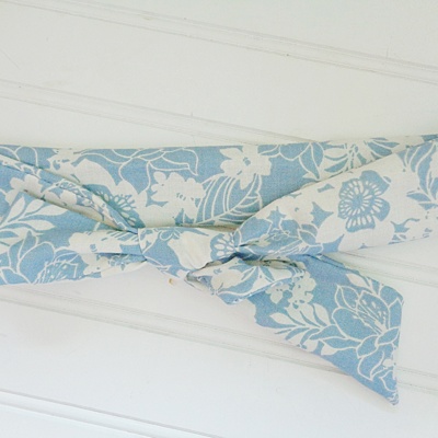 Knotted Headband - White Floral on Blue