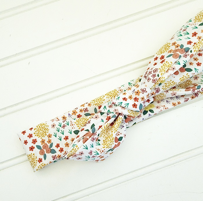 Knotted Headband - Flower Meadow on White