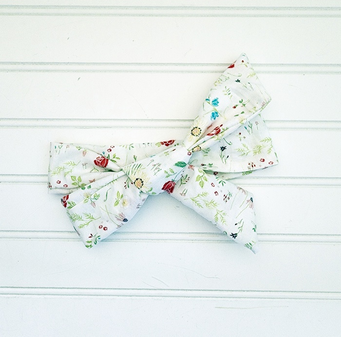 Knotted Headband - Flowers on White
