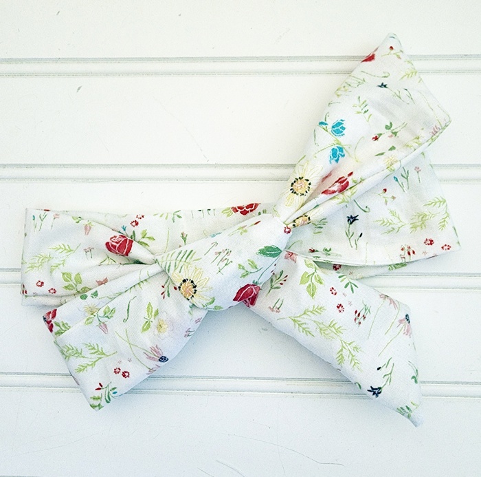 Knotted Headband - Flowers on White