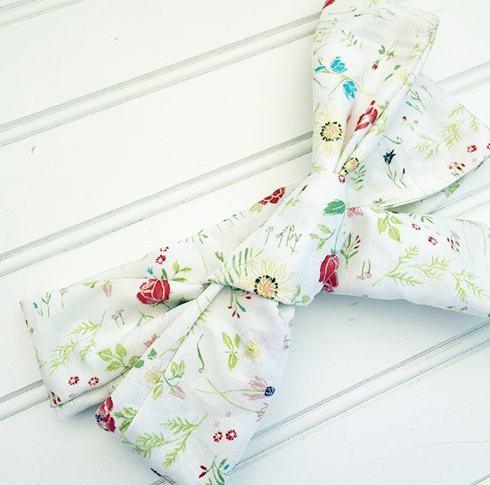 Knotted Headband - Flowers on White