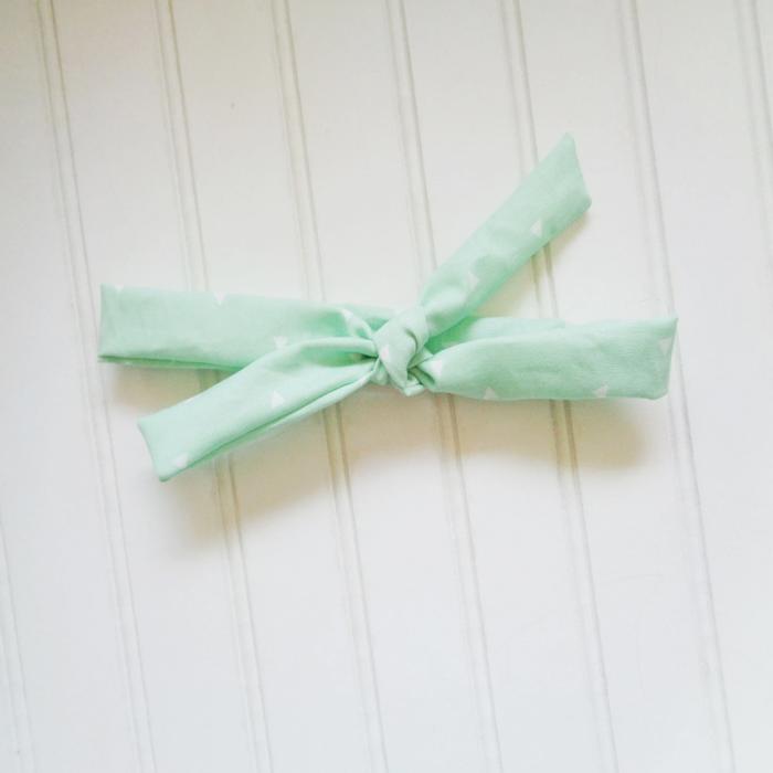 Skinny Headband - Triangles on Mint