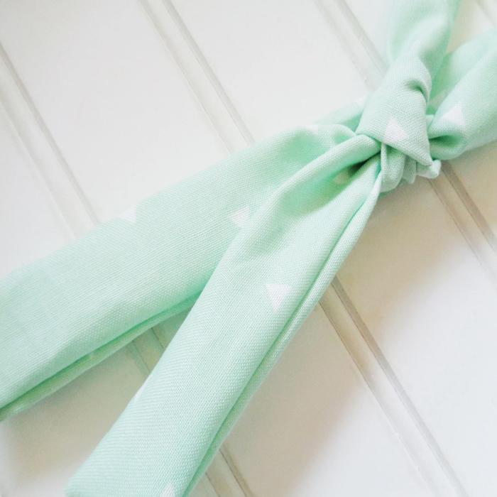 Skinny Headband - Triangles on Mint