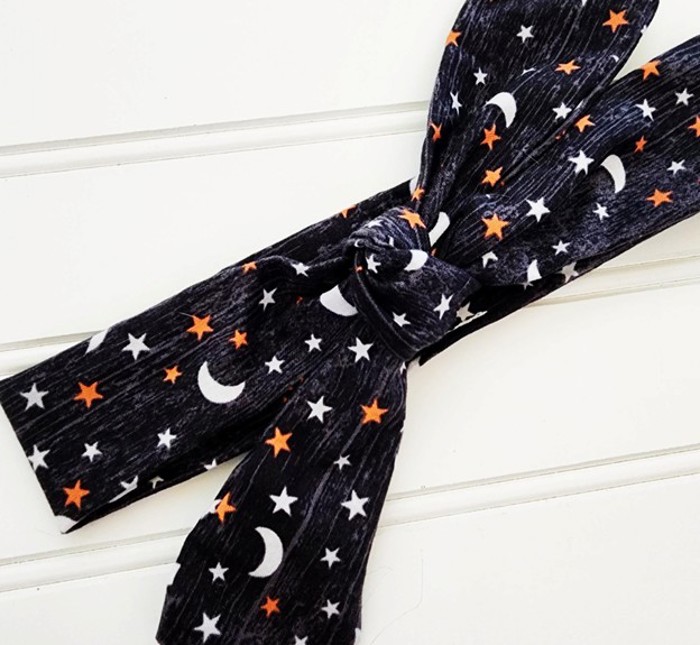 Knotted Headband - Gold Skulls on Black