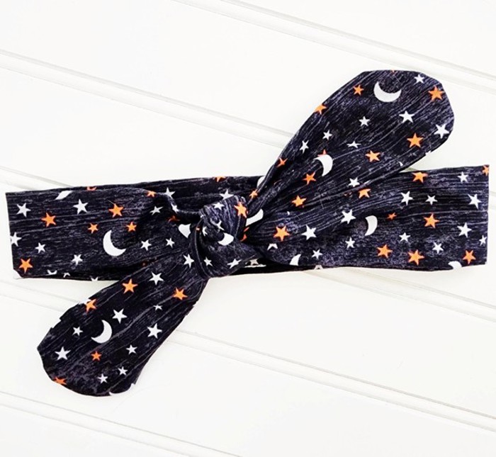 Knotted Headband - Gold Skulls on Black