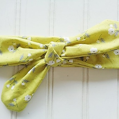 Knotted Headband - Flowers on Green