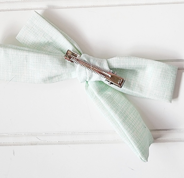 Classic Bow Clip - Mint Lines