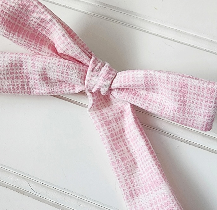 Classic Bow Clip - Pink with Lines