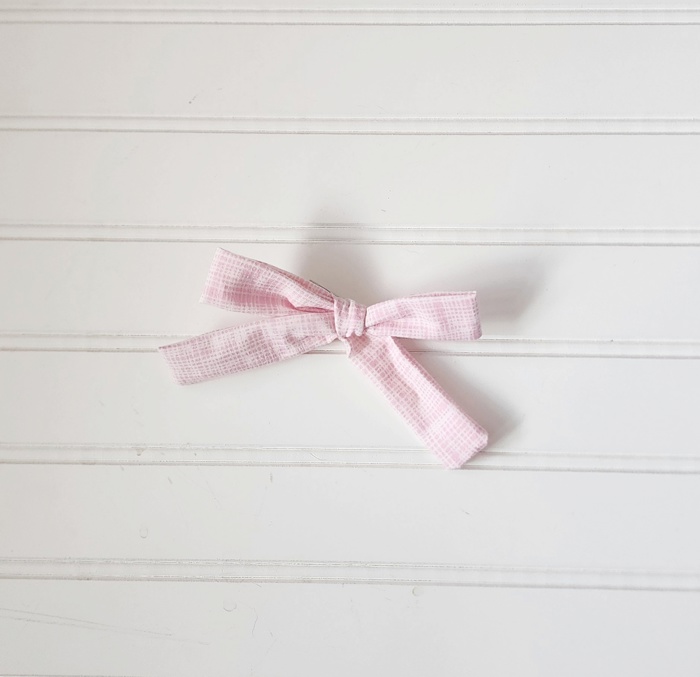 Classic Bow Clip - Pink with Lines