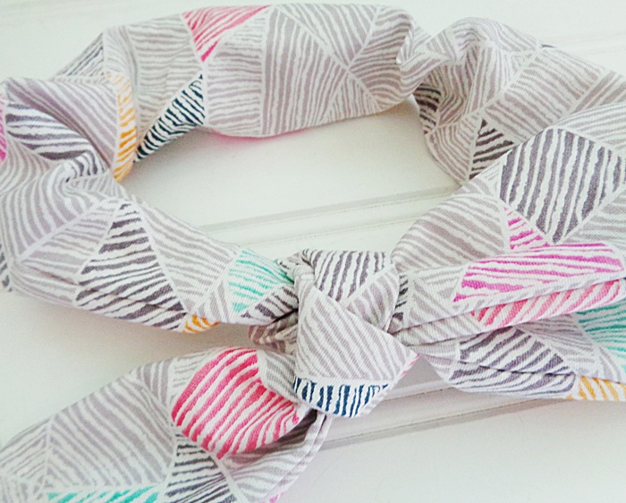 Knotted Elastic Headband - Mod Print on Gray