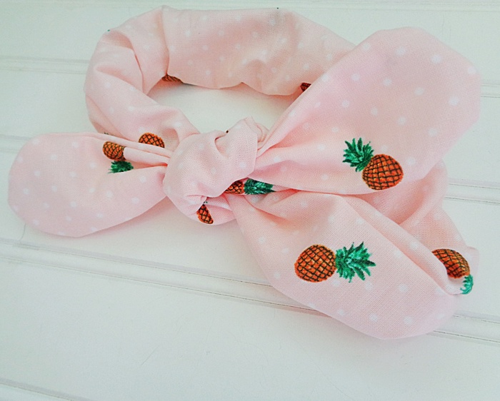 Knotted Elastic Headband - Pineapples and Dots on Peach