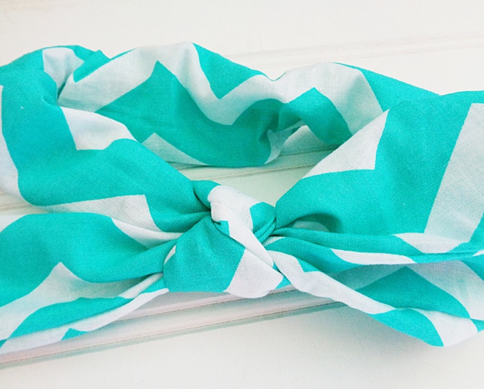 Knotted Elastic Headband - Teal Chevron