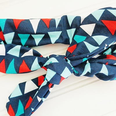 Knotted Elastic Headband - Triangles on Navy
