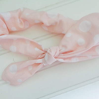 Knotted Elastic Headband - White Dots on Peach