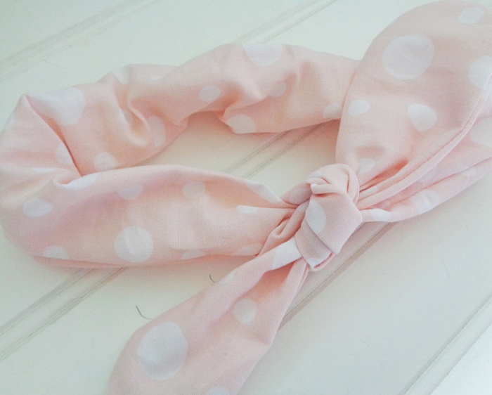 Knotted Elastic Headband - White Dots on Peach