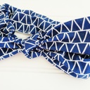  Knotted Elastic Headband - White Triangles on Navy
