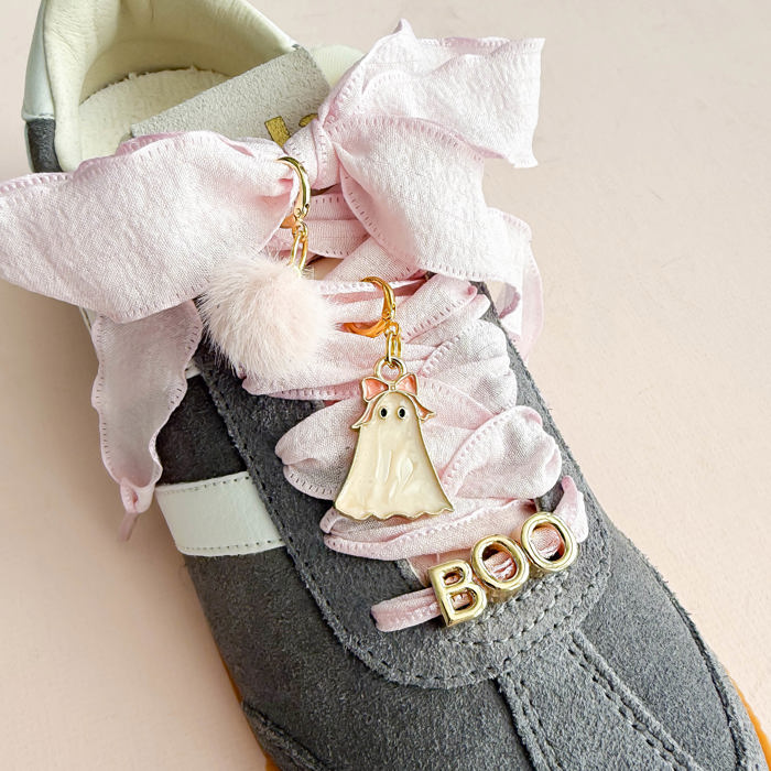  “Boo” Halloween Sneaker Charm Lace Set – Ghost & Bow Details