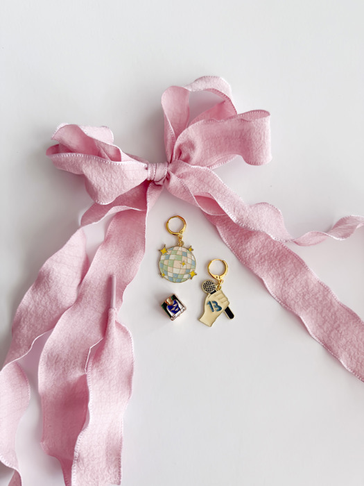 Pop-Star Inspired Shoelace Charm Set – Perfect for Fans!