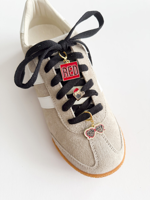 Pop-Star Inspired Shoelace Charm Set – Perfect for Fans!