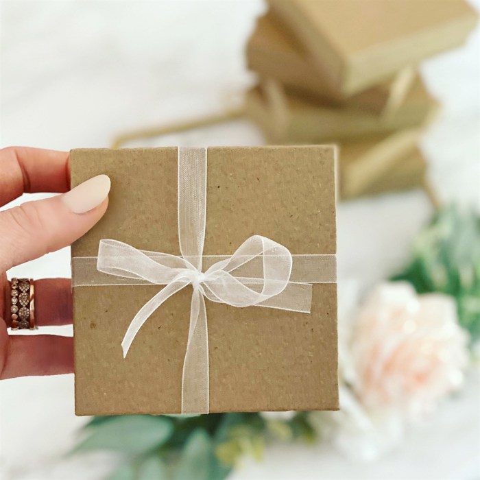 Teacher Appreciation End of Year Teacher Gift Knot Bangle & Heart Card! Teacher thank you! NON-Tarnish!
