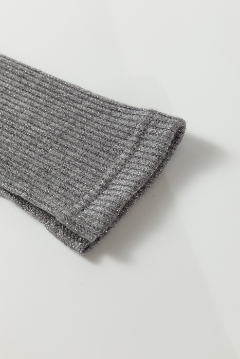 Glimmer Thread Button Top