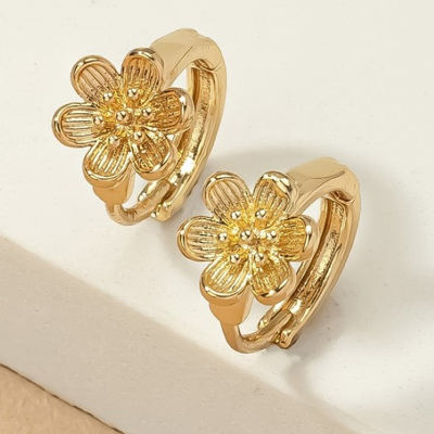 Mini flower huggie hoop earrings