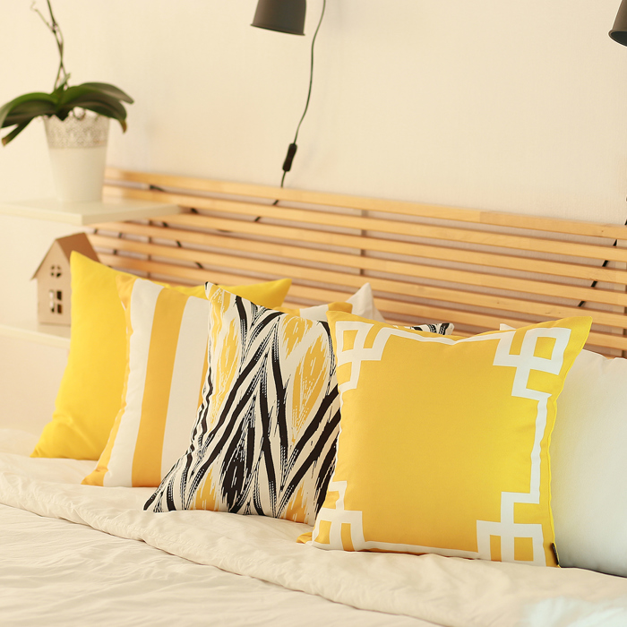 Decorative Geometric Stripe Throw Pillow Cover 18" in. x 18" in. Square for Couch, Bedding