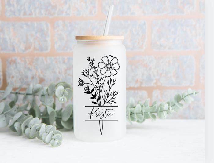 Personalized Birth Flower Glass Tumbler Bamboo Lid Frosted Cup Custom Botanical Drinkware Gift Idea Iced Coffee Mug Elegant Design