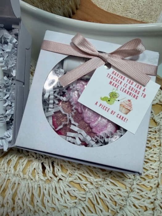 Back to School Teacher Themed Gift Set's l Bath bomb and Lip Balm l Thoughtful Gift l Teacher Gift l Back to School