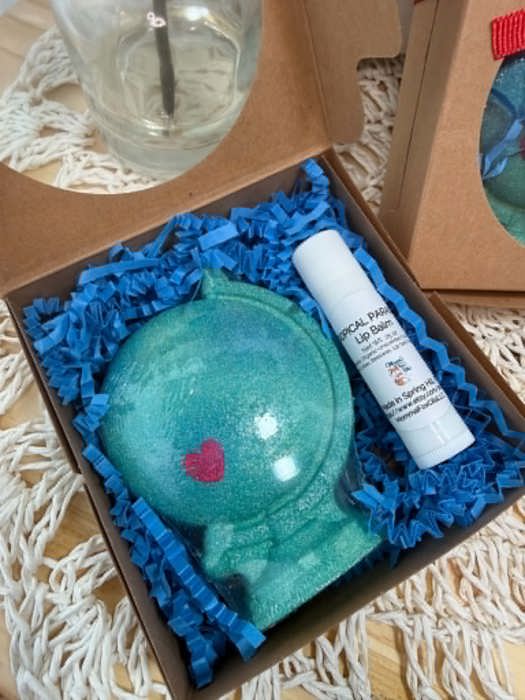 Back to School Teacher Themed Gift Set's l Bath bomb and Lip Balm l Thoughtful Gift l Teacher Gift l Back to School