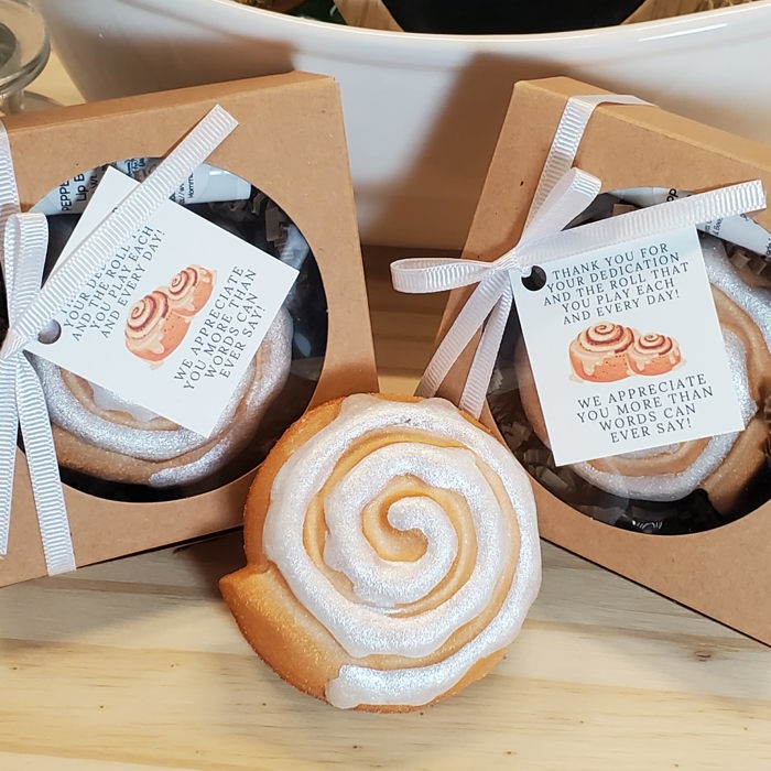 Thank you for your dedication gift - Cinnamon Roll Gift Set - Bath Bomb with Lip Balm - Teacher Gift - Employee Gift - Coworker Gift - Friend Gift - Thankful Gift - Gift Set - Bath Bomb - Lip Balm