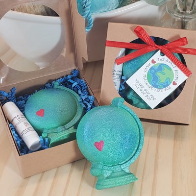 Thank you gift - World Gift Set - Bath Bomb with Lip Balm - Teacher Gift - Thankful Gift - Thank You Gift - Gift Set