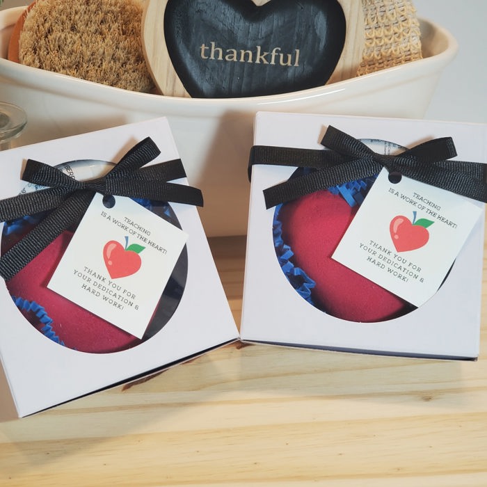 Thank you gift - Heart Gift Set - Bath Bomb with Lip Balm - Teacher Gift - Thankful Gift - Thank You Gift - Gift Set - Bath Bomb - Lip Balm
